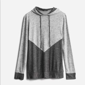 Pink Clover Crystin color block knit pullover hoodie